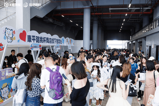 逐浪三亚，挑战巅峰！北京WB战队问鼎 2025 年王者荣耀挑战者杯冠军